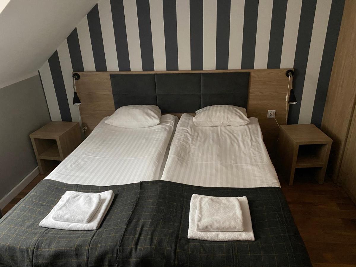 Bed and Breakfast Zlote Gory - Czarna Gora Sienna  Esterno foto