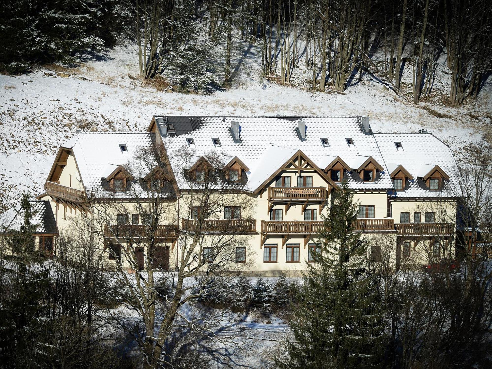 Bed and Breakfast Zlote Gory - Czarna Gora Sienna  Esterno foto